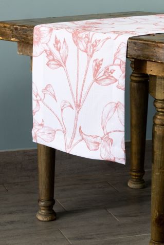 Specialty Hampton Botanical Rosé table runner